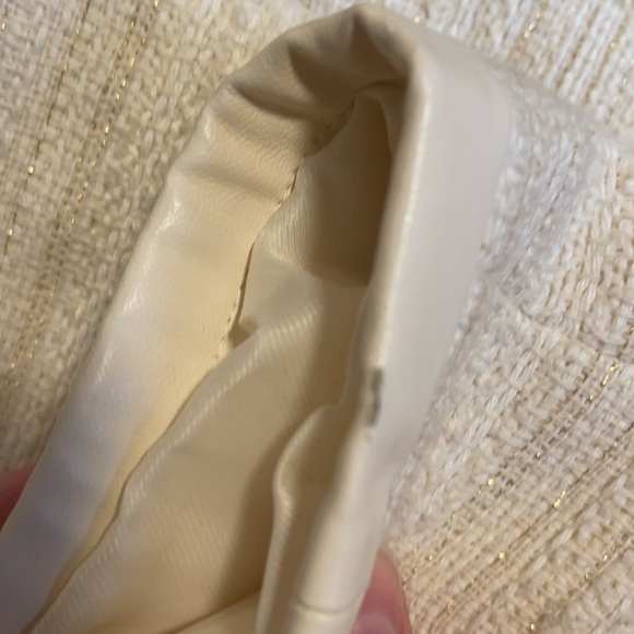 Banana Republic White Tweed Collarless Leather Trim Blazer Size 8 GUC - Picture 6 of 6